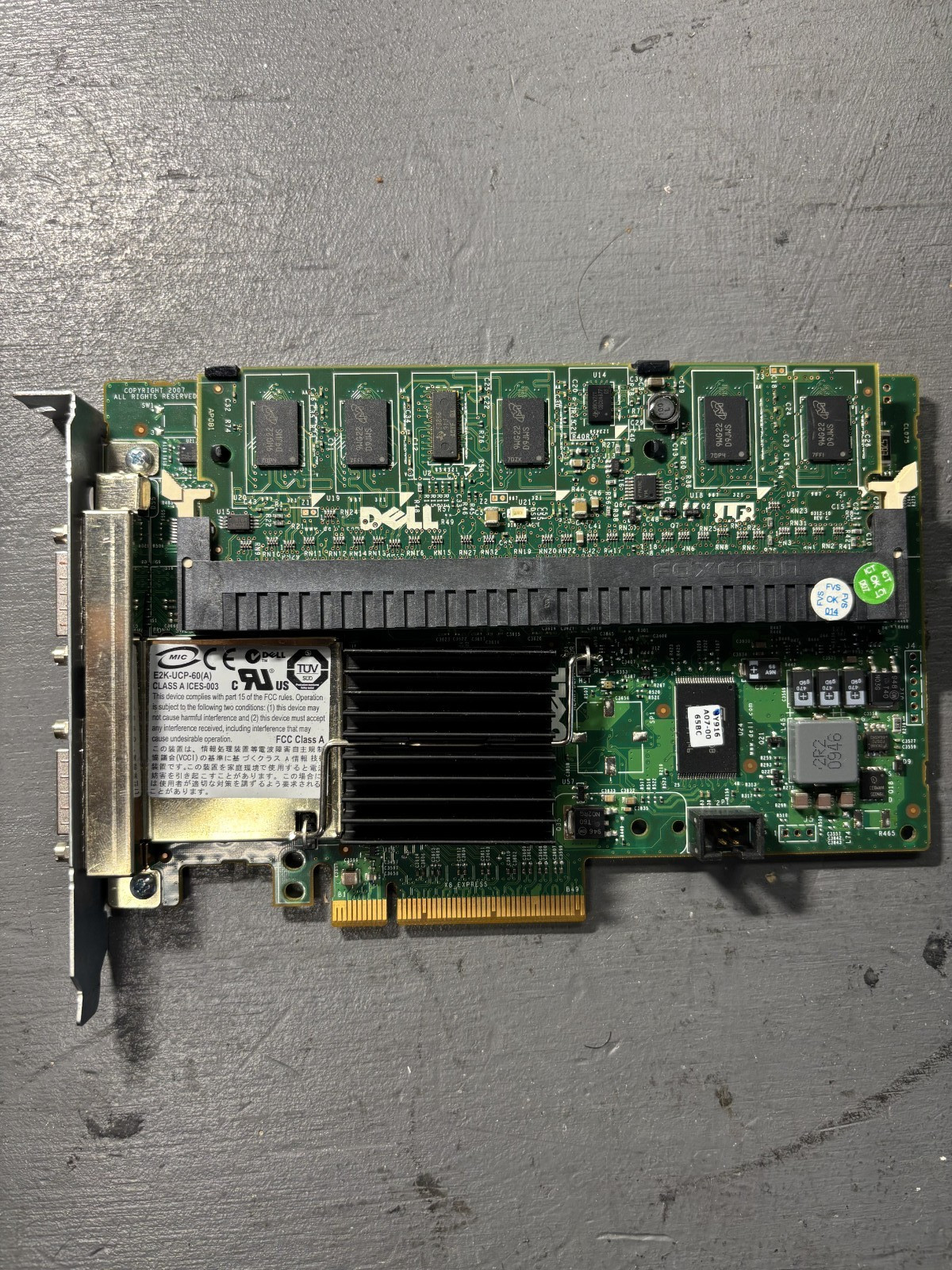 Dell E2K-UCP-60 (A) Dell PERC 6/E SAS Raid Controller Card with 512MB Cache