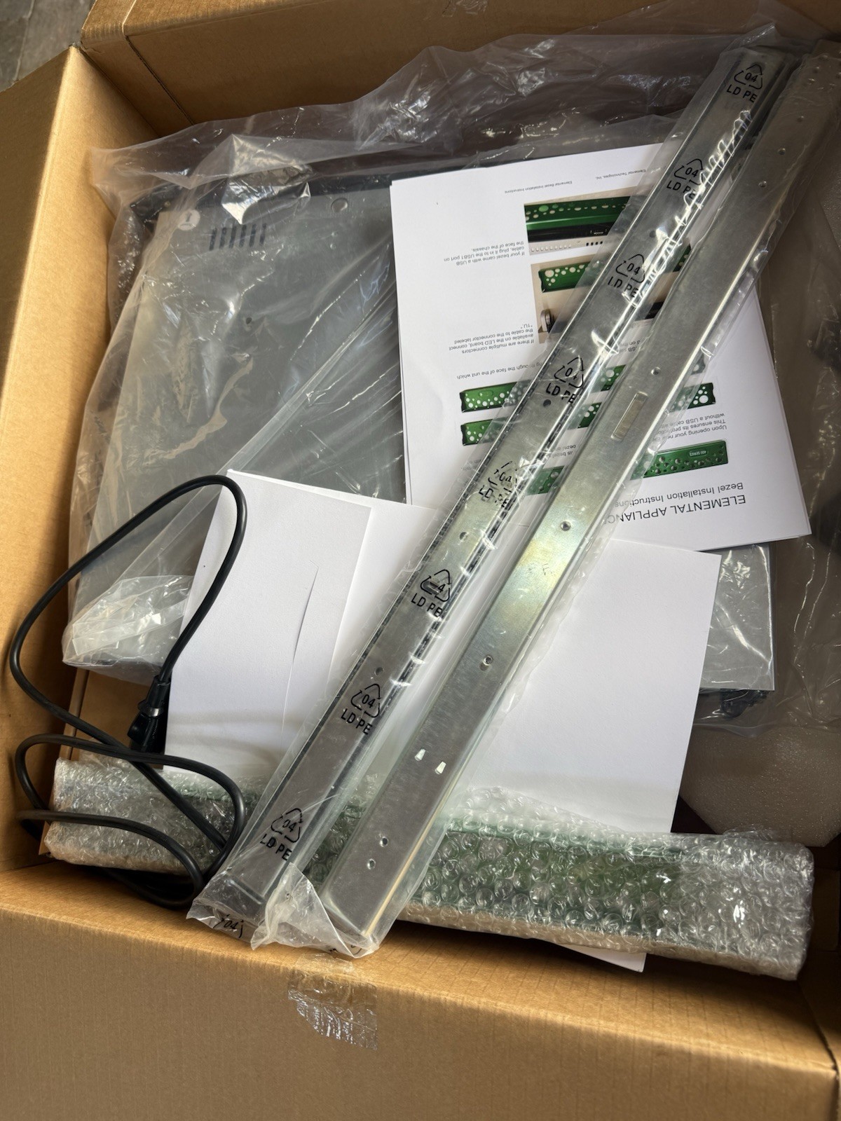 Supermicro Rack Server CSE-512 ABC-03