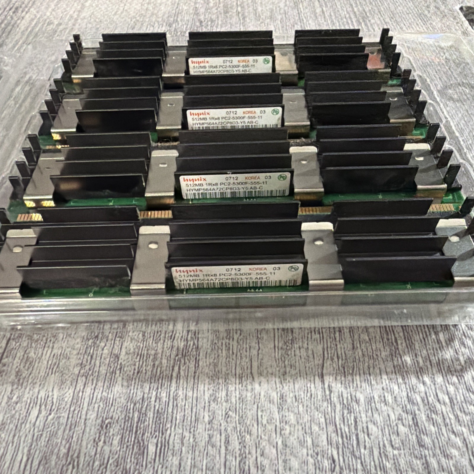 Lot of 4 HYNIX SERVER RAM 512MB 1Rx8 PC2-5300F-555-11