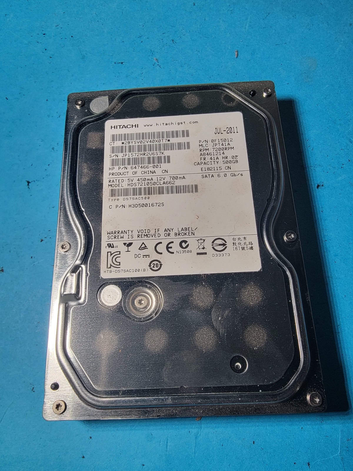 Hitachi HDS721050CLA662 P/N:0F15636 MLC: JPT50E 500GB 3.5" SATA Hard Drive