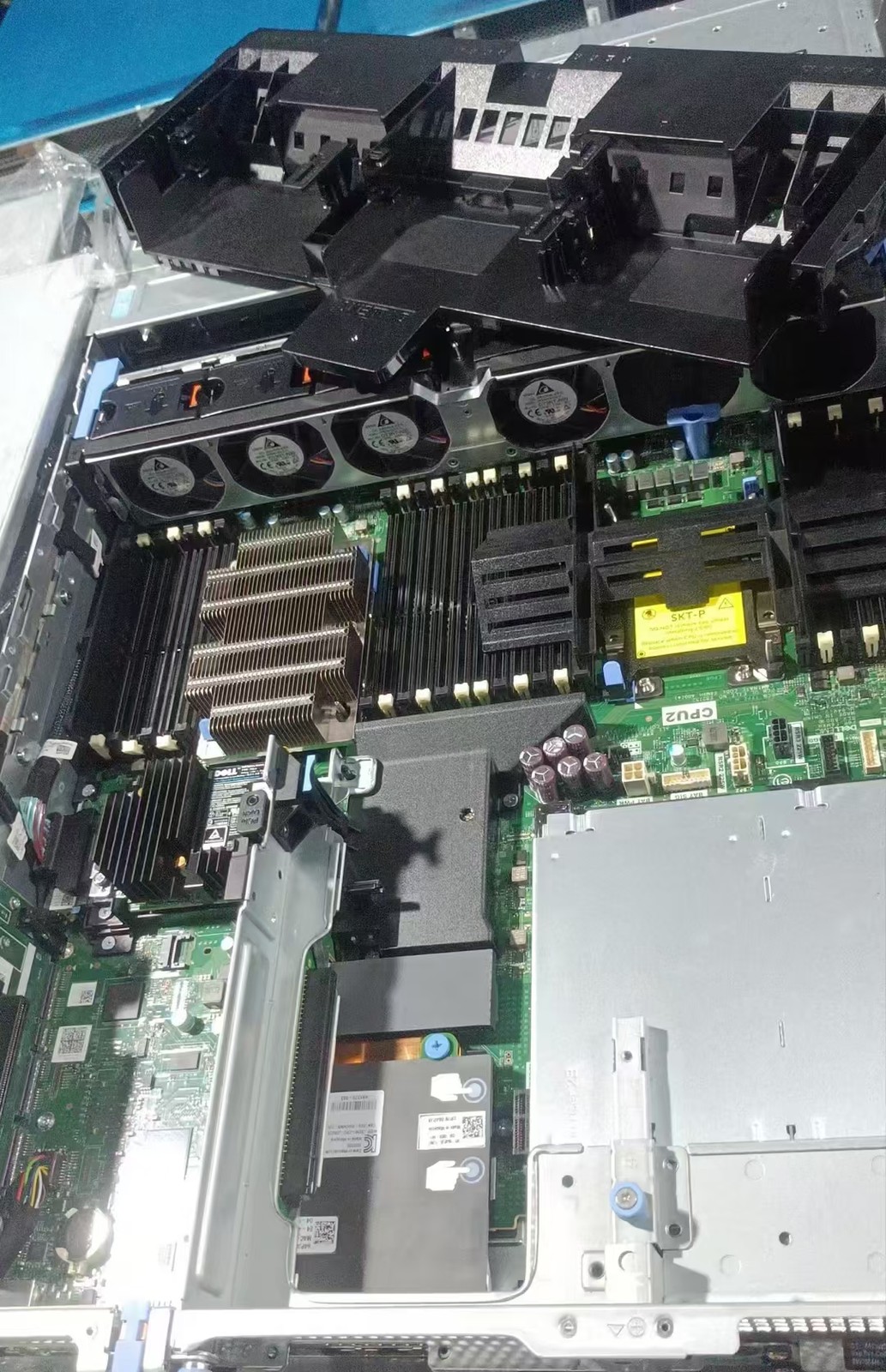 Dell R740 Server 8x 2.5" With H730P Raid Card，2x 750W Power Supply CTO