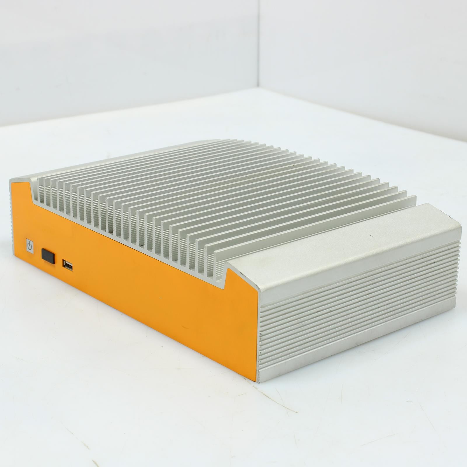 Logic ML600G-52 Intel i5 6th Gen 8GB RAM No Drive/OS Mini Fanless Industrial PC
