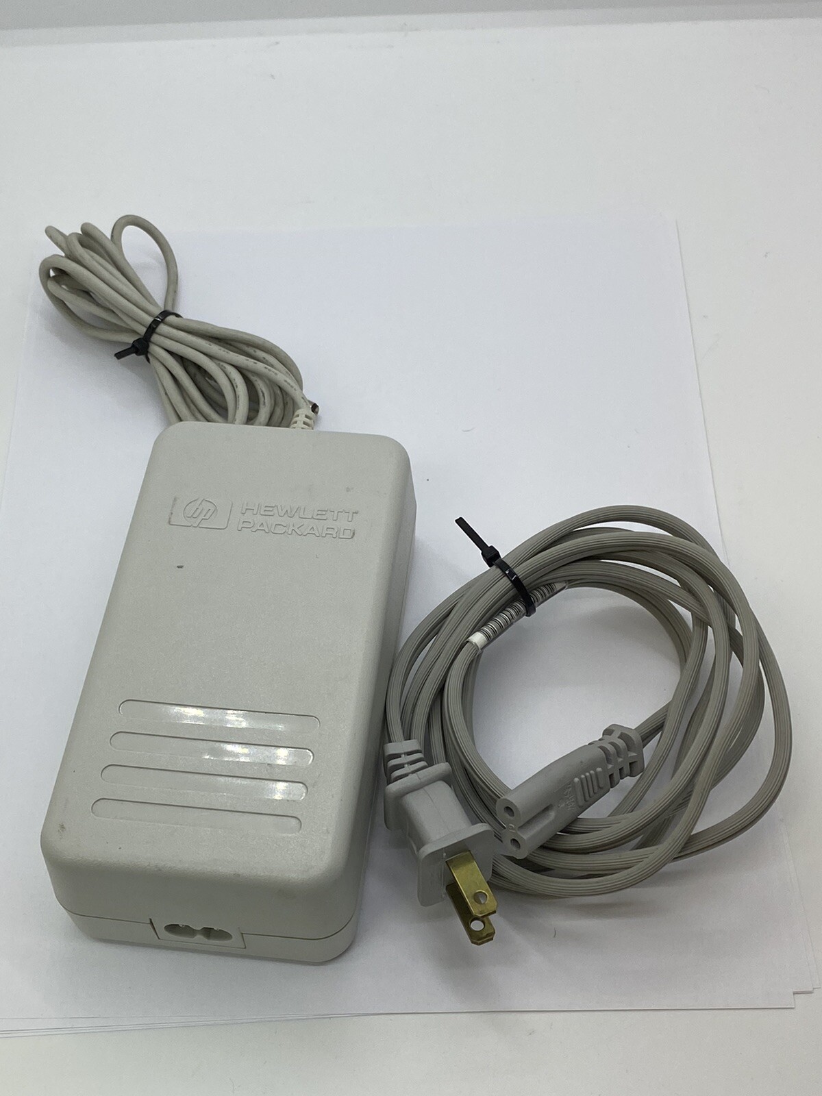 Genuine HP C6409-60014 18V 1.1A AC Power Adapter
