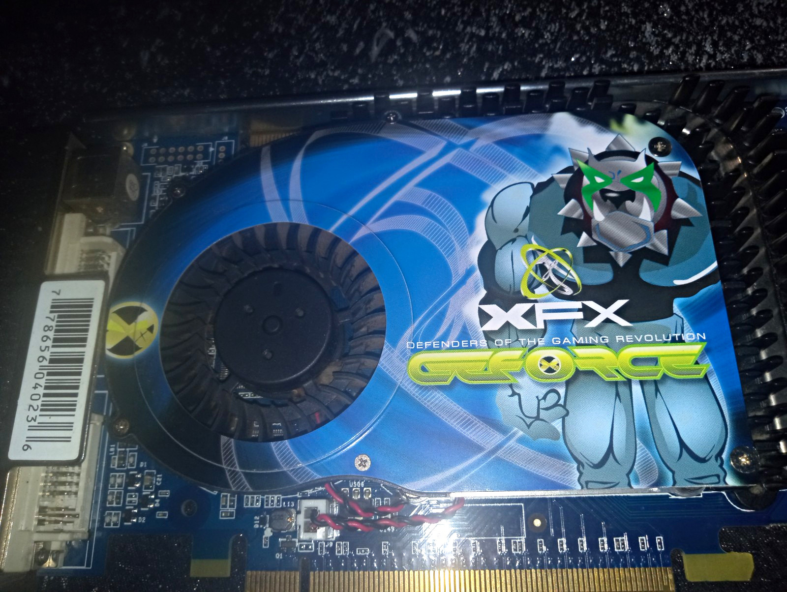 XFX NVIDIA GeForce PCIe x16 256MB DDR2 DVI S-Video Multi-Monitor GPU
