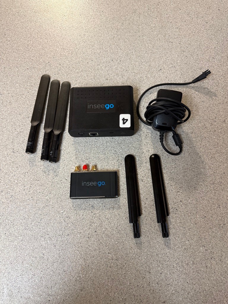 INSEEGO SKYUS 160NE 4G LTE INDUSTRIAL CELLULAR GATEWAY ROUTER + SKYUS DS MODEM.
