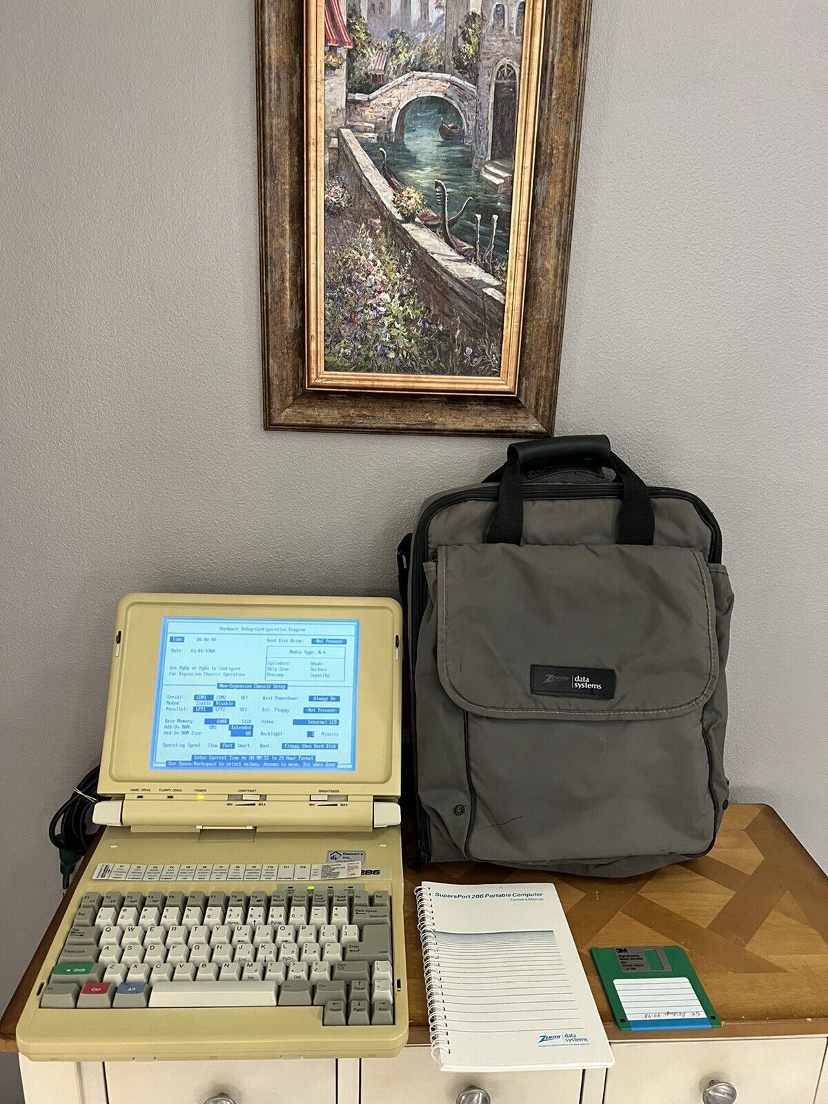 VINTAGE Zenith Data Systems SuperSport 286 portable computer. W/ extras.. Tested