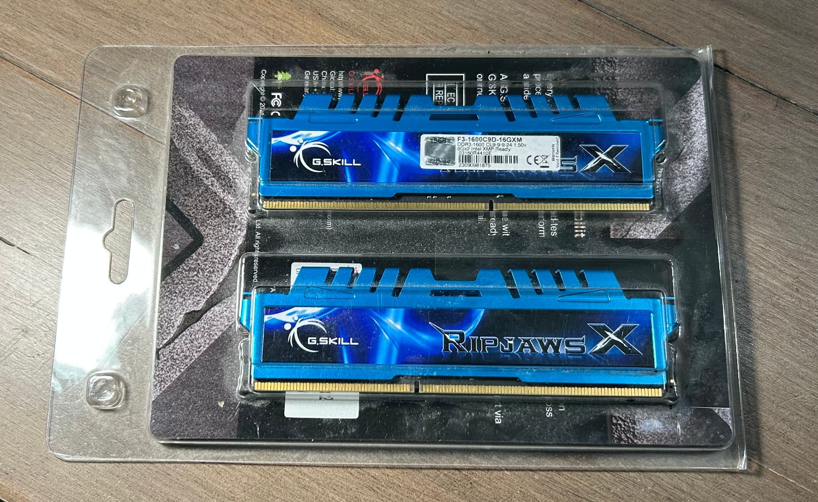 G Skill RipJaws F3-1600C9D-16GXM NEW in package