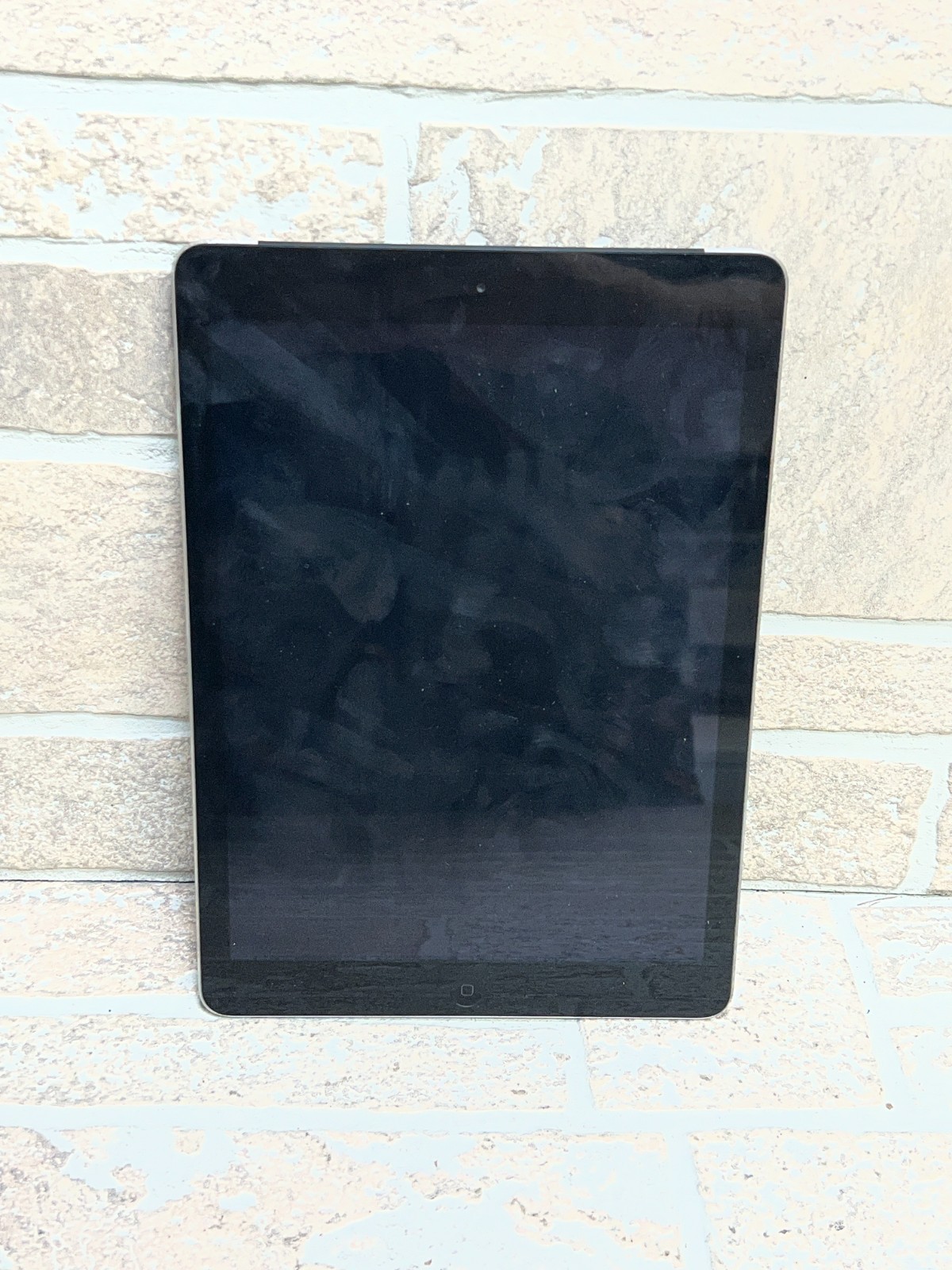 Apple iPad Air (A1475) 9.7" WiFi Space Gray Untested