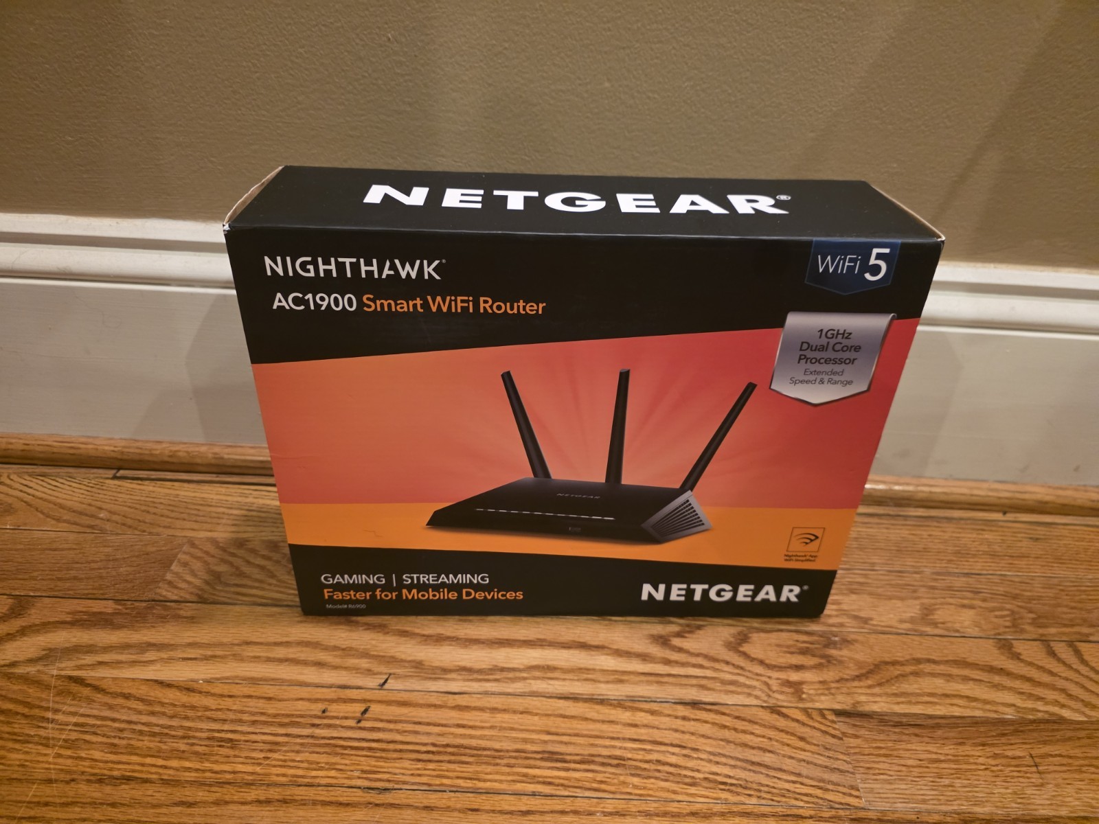 New/Sealed NETGEAR R6900 Nighthawk AC1900 Smart WiFi Router New OPEN BOX