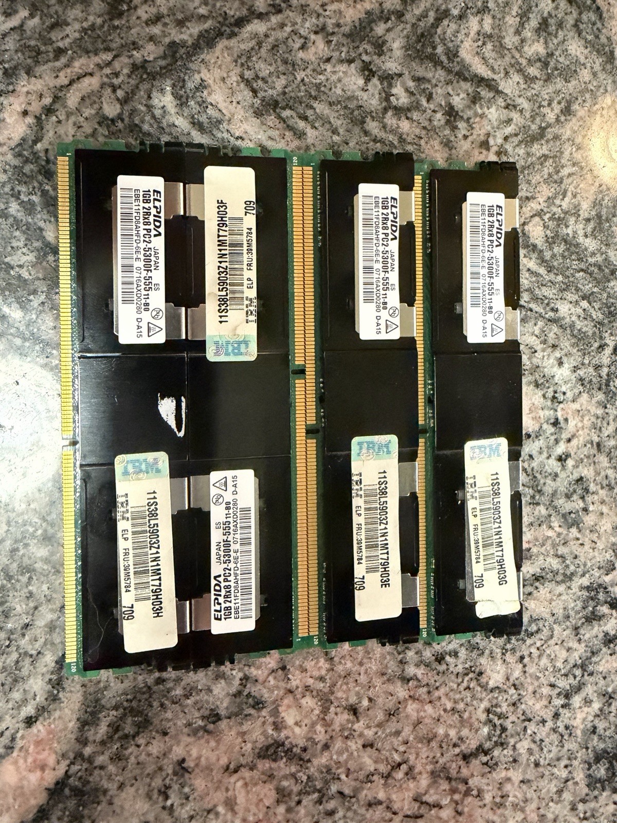 IBM 4GB (4x1GB) 2Rx8 PC2-5300F-555 IBM Original RAM 39M5784