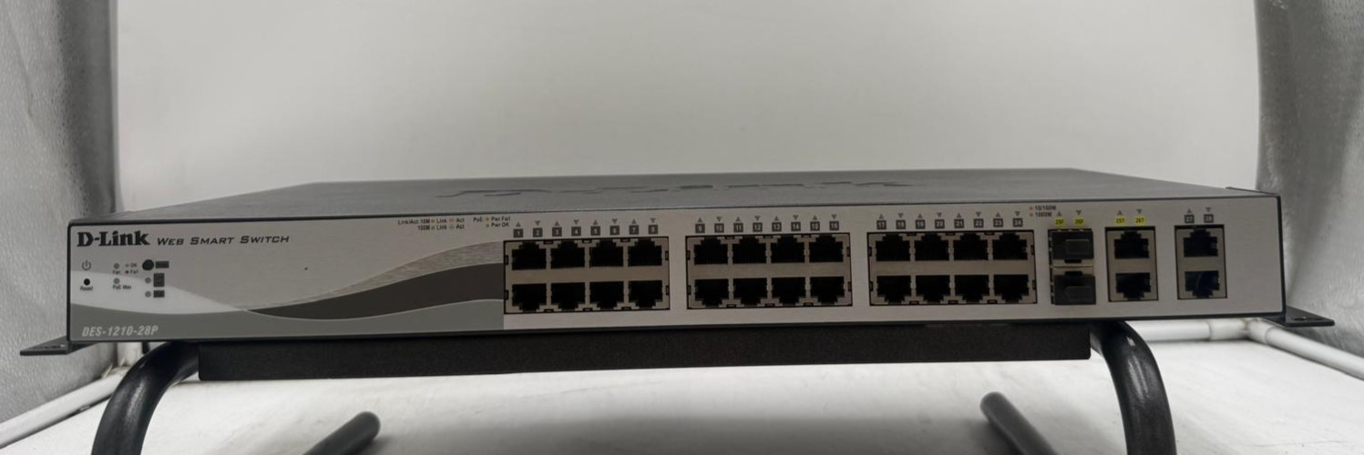 D-Link DES-1210-28P Web Smart PoE Switch – 24 Port - 