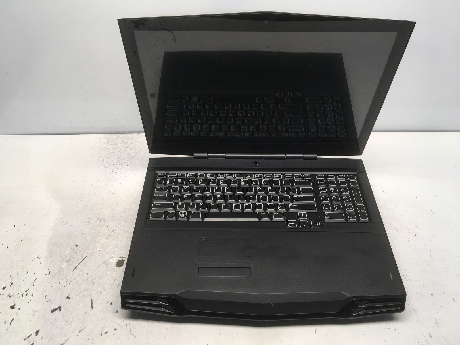 Alienware M17X Intel Core 2 Duo 2.93GHz 4 GB NO HDD No Batt