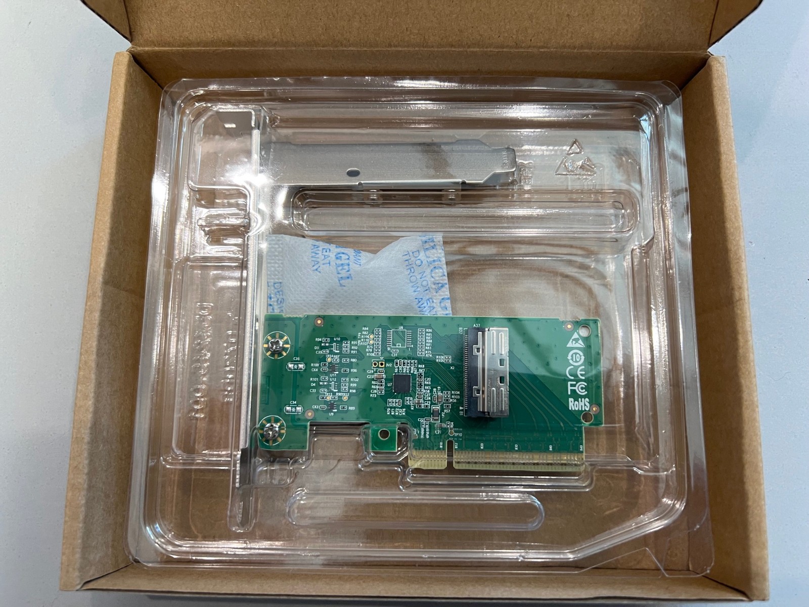 PCIE5.0 PCI-Express 8X PCIe 5.0 x8 to MCIO 8i NVMe Adapter