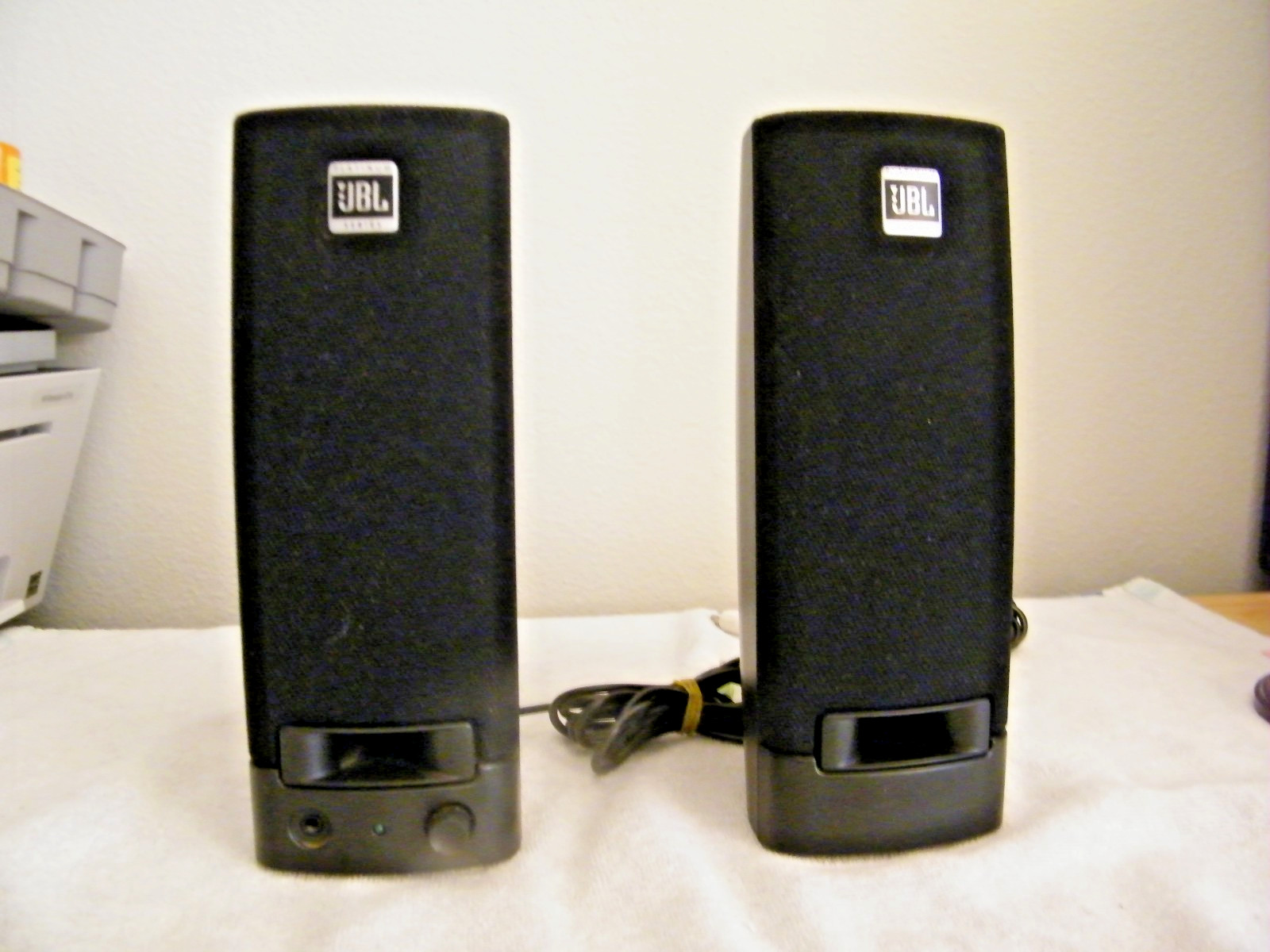 GENUINE PAIR OF JBL PLATINUM SERIES COMPUTER MULTIMEDIA SPEAKERS (259139-001)