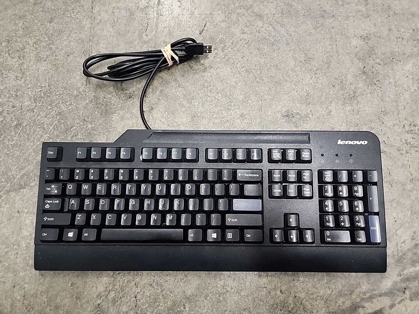 Lenovo SK-8825 41A5289 Wired Keyboard for PC (Back Feet Missing, Plz Rd Dsc)