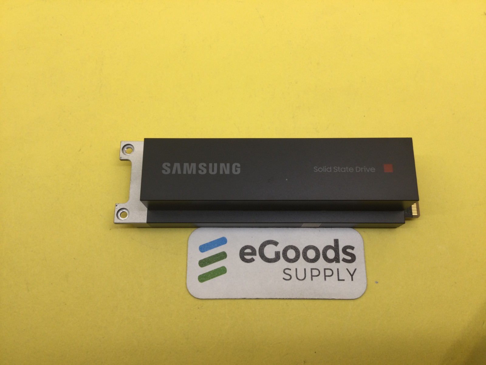 MZ-OL23T8A Samsung PM9A3 3.84TB PCIe 4.0 x4 NVMe E1.S SSD MZOL23T8HCLS New