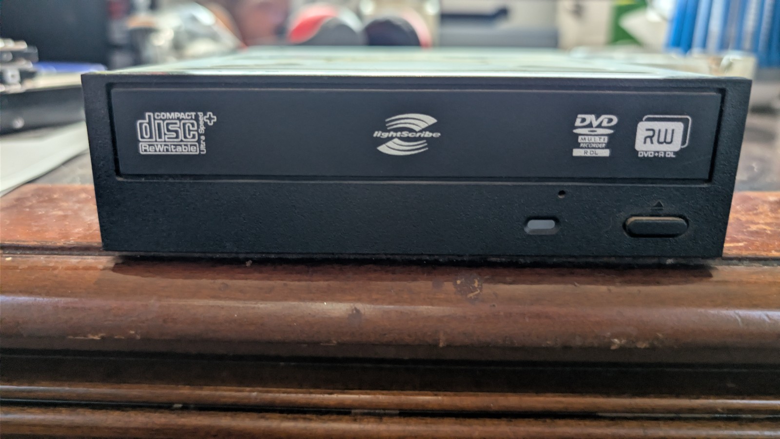 HP GH40L CD DVD±RW SATA Rewriter DL Optical Drive (A2CH)