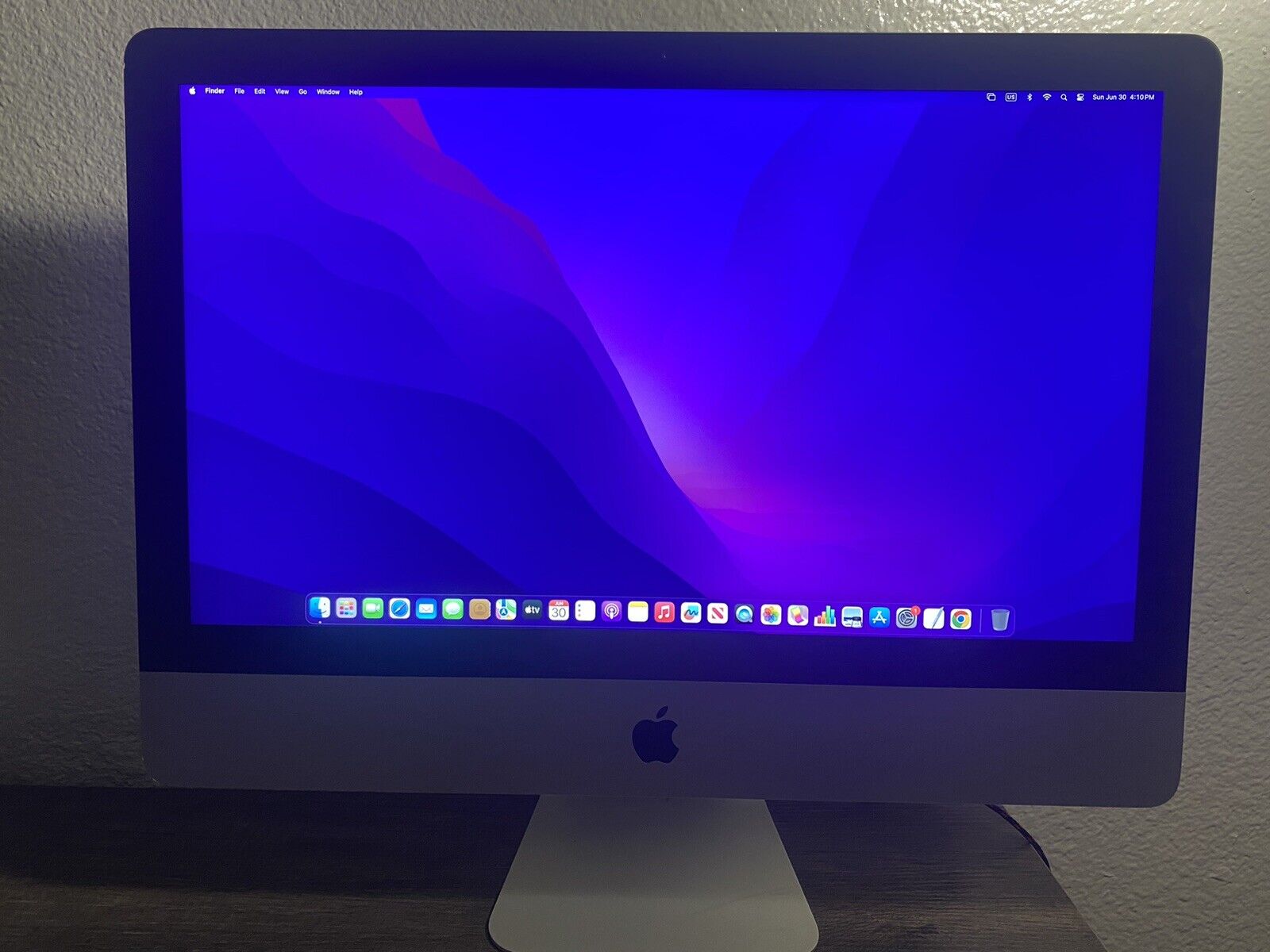 2019 Apple iMac with 21.5in Retina 4K display 1TB HDD, Intel Core i3 8th Gen