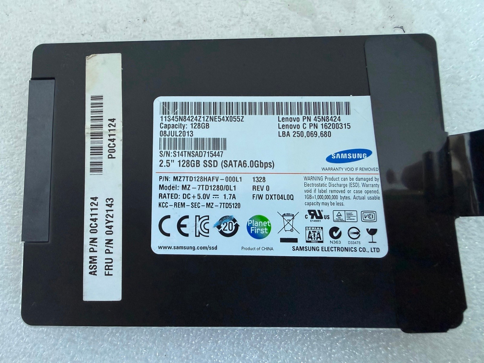 Samsung 128GB SSD 2.5" SATA 6Gbps Lenovo FRU 04Y2143 MZ-7TD1280
