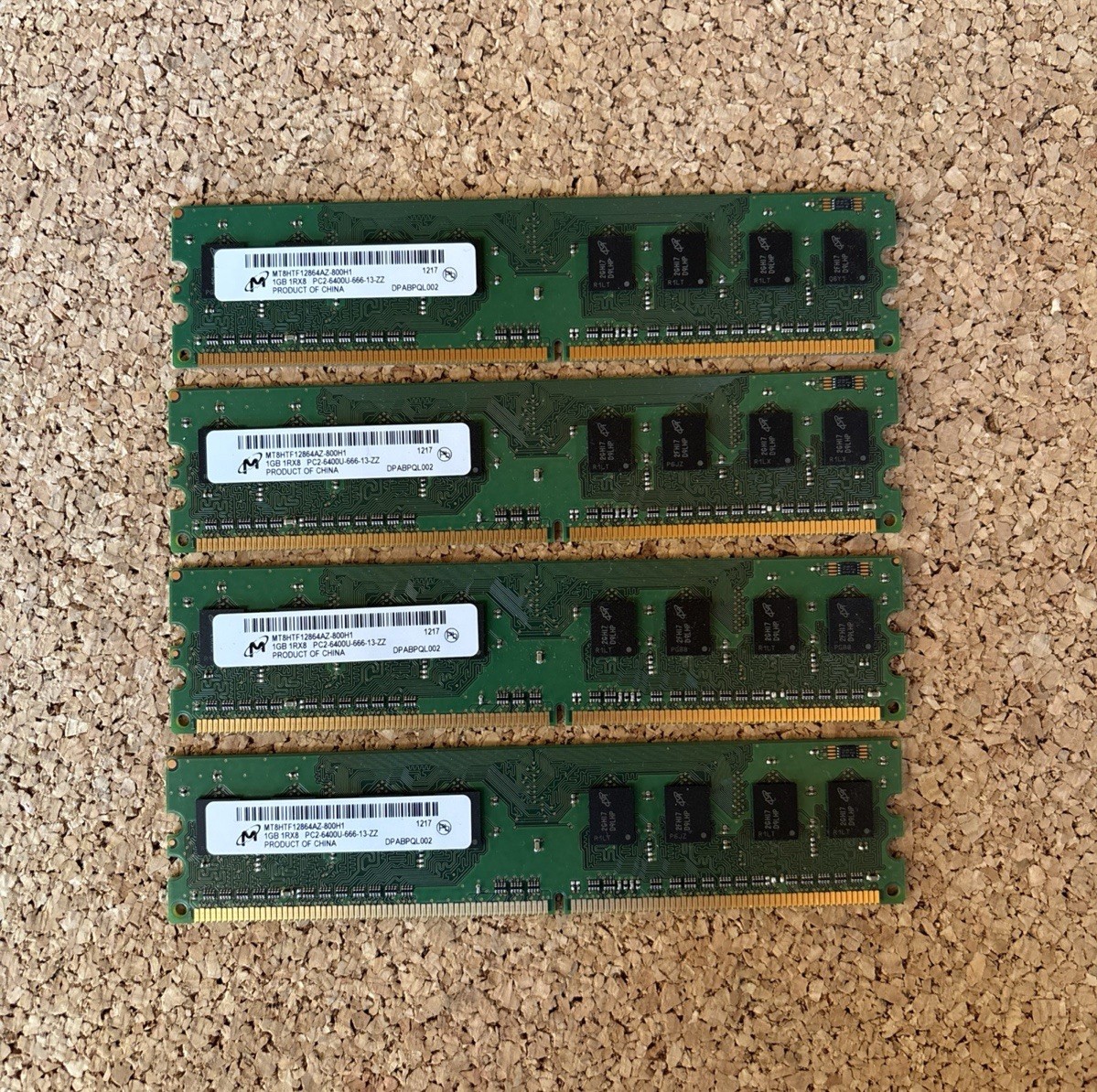 4GB(4x1GB) PC2 6400 DDR2-800 MICRON MT8HTF12864AZ-800H1 HP 404574-888 Memory Kit