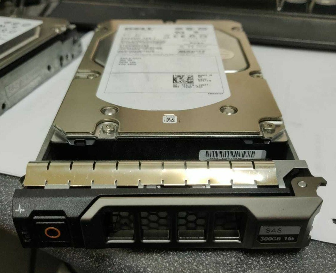 3x Dell F617N 300GB 15K SAS 3.5" 6Gbps (Seagate ST3300657SS) Hard Drives w/Tray