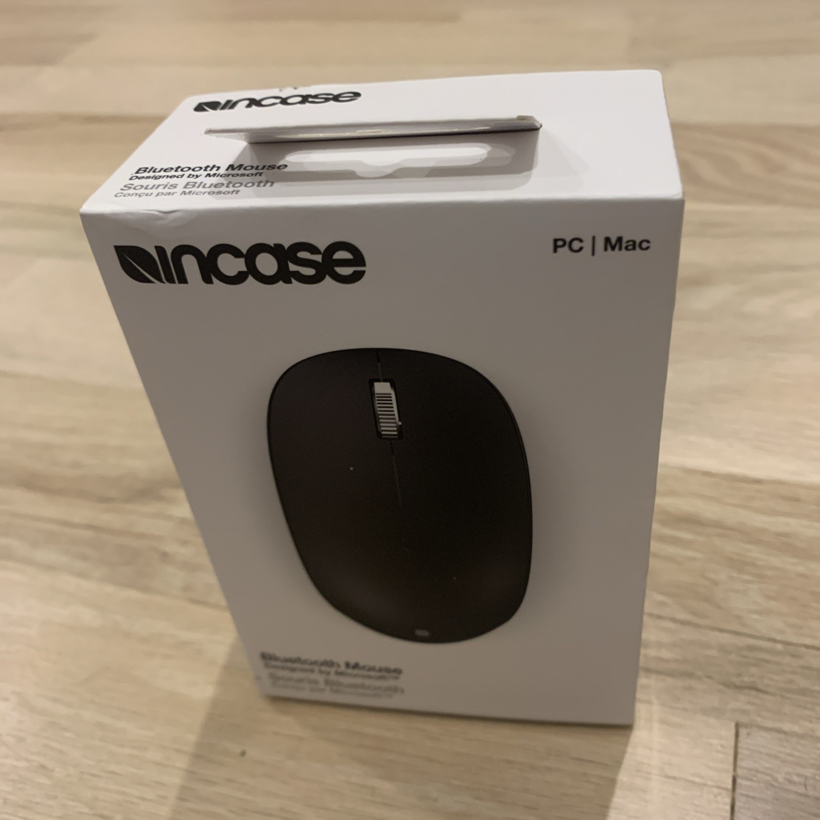 Incase Bluetooth Mouse Designed By Microsoft - Black