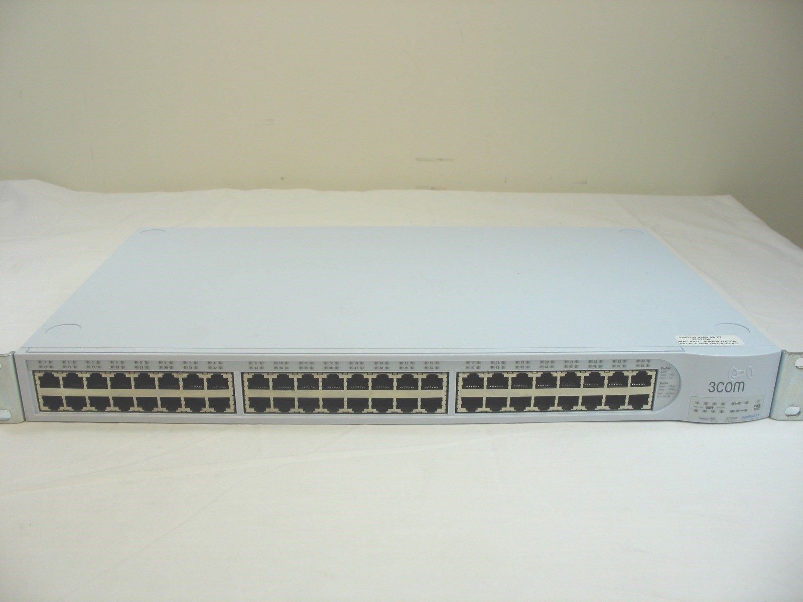 3com 3C17204-US SuperStack 3 Switch 4400 10/100Mbps 48 x RJ45 Incl 3C17221 Module