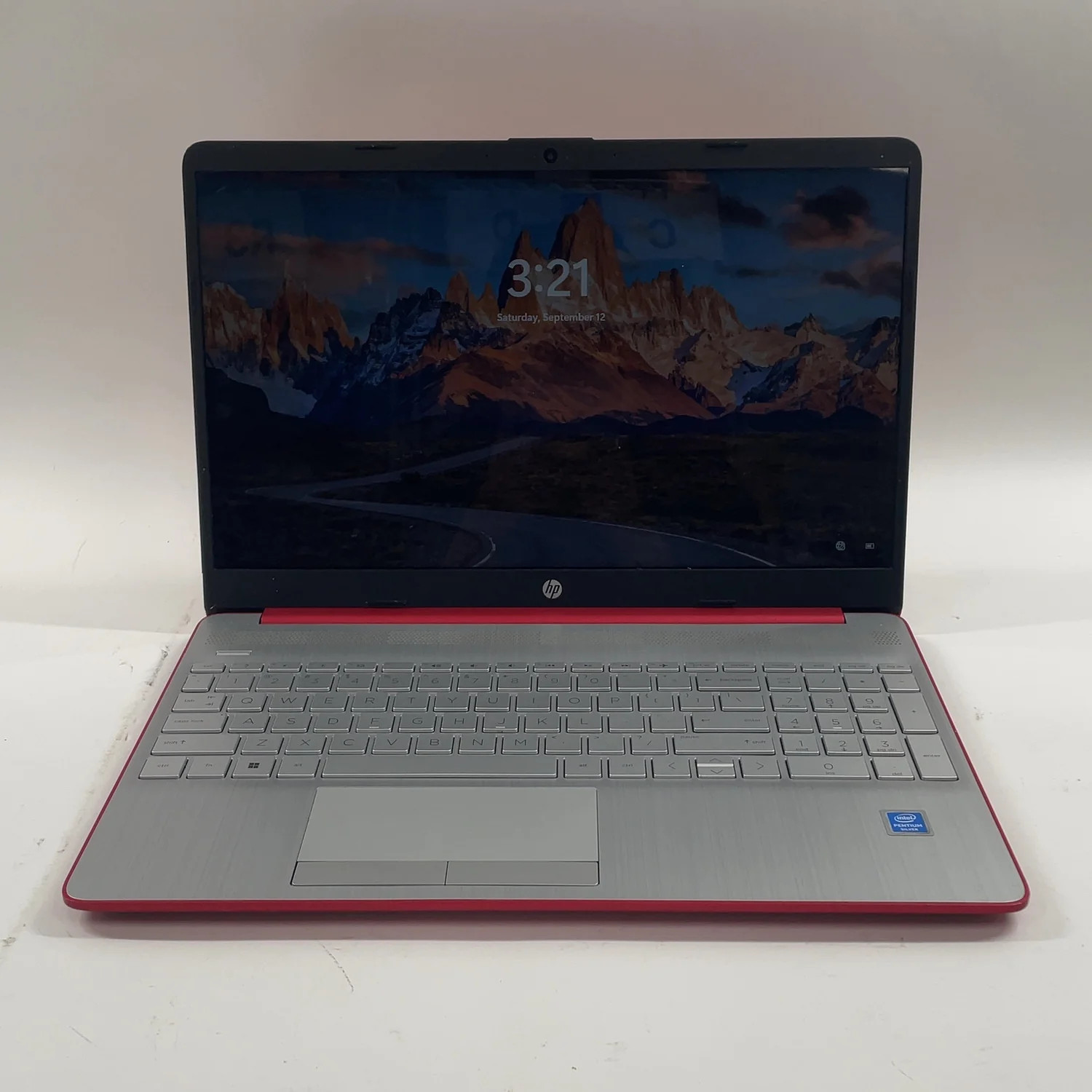 HP Laptop 15-dw0081wm 15.6" Pentium Silver N5030 1.1GHz 4GB RAM 128GB SSD