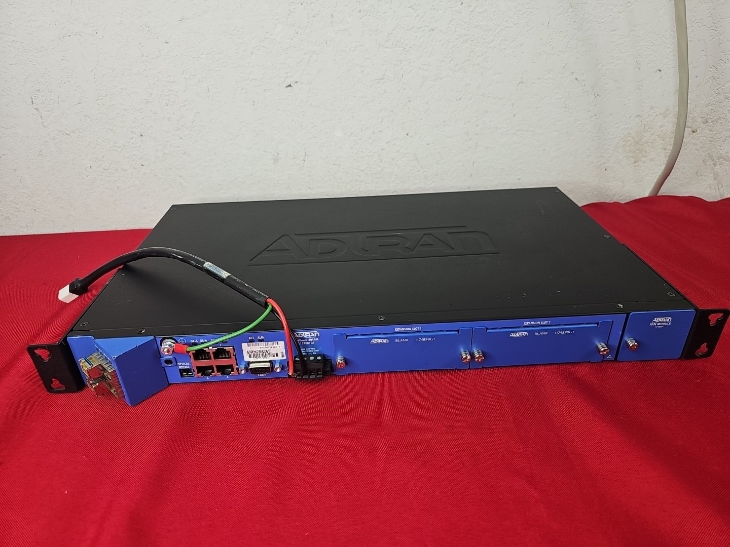 ADTRAN NetVanta 8044M Fiber NTE Router 8 port 1174801G1 *AS-IS 