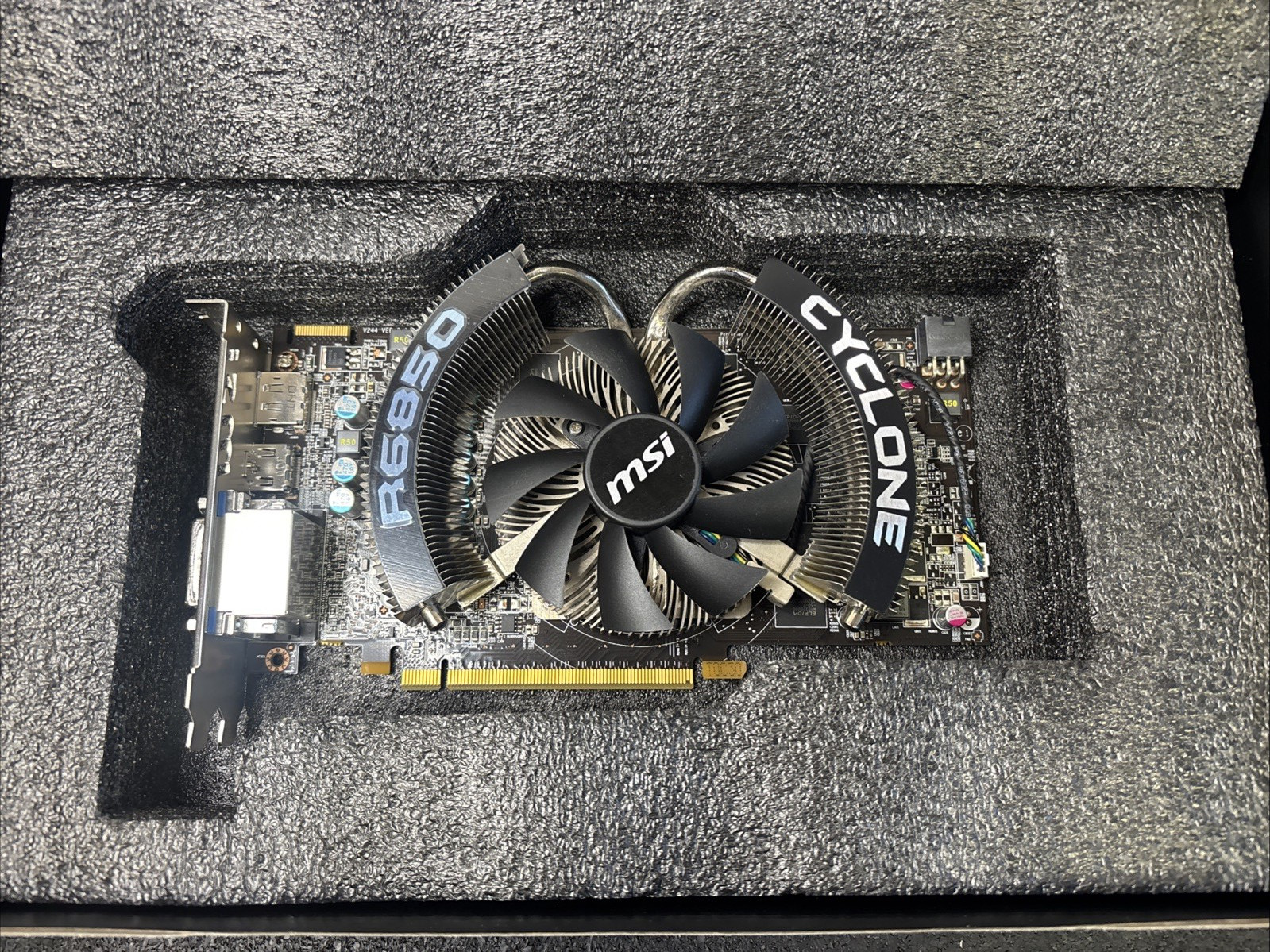 MSI R6850 Cyclone 1GB 1084 MHz Graphics Card