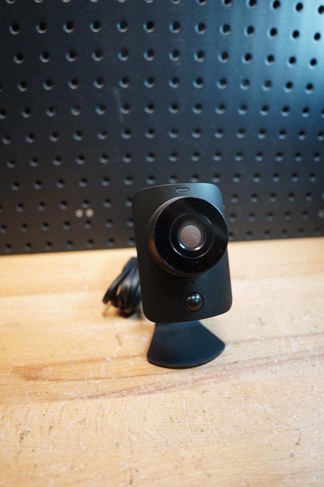(M) SimpliSafe SimpliCam SSCM1 1080p Indoor WiFi Security Camera Black w Cable