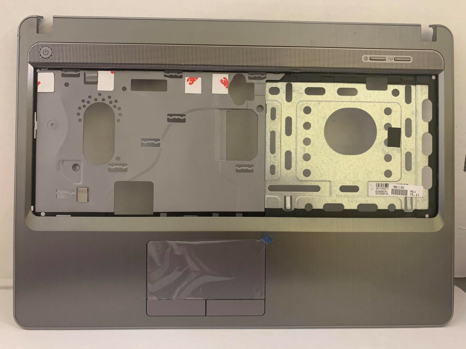 GENUINE HP CVR TOP W/O FP SILV 13.3 N P/N  667661-001
