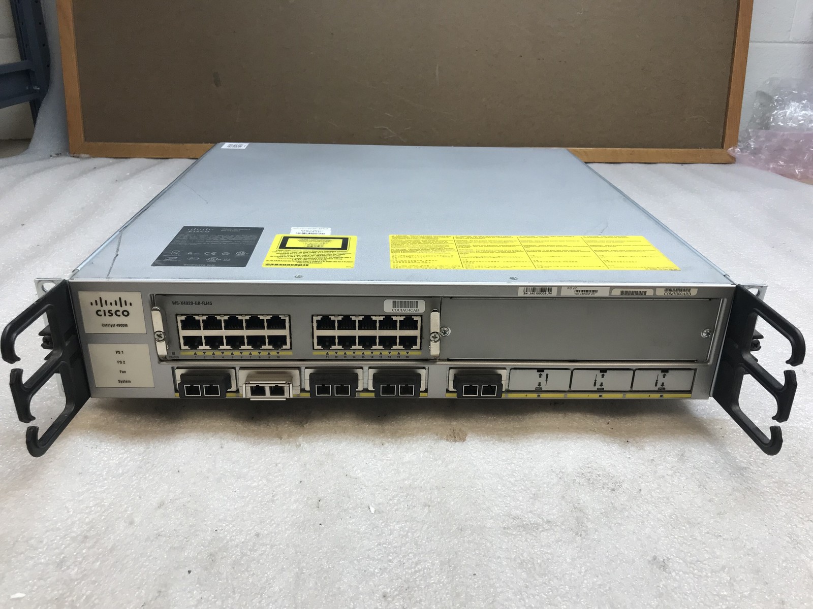 Cisco Catalyst WS-C4900M Switch Chassis w/ WS-X4920-GB-RJ45 & 2x 1000AC PS