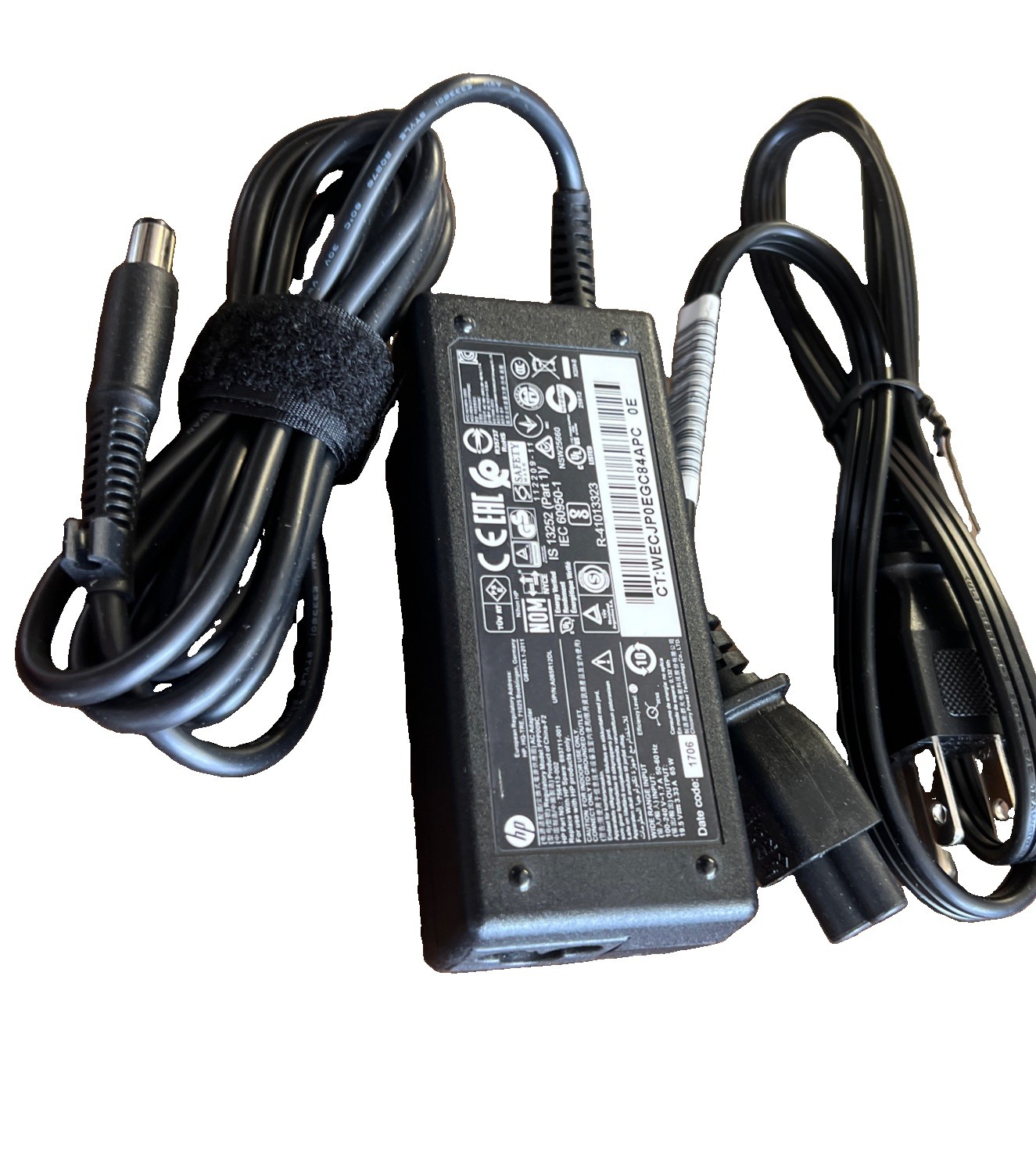 Genuine HP 65W Smart AC Adapter 19.5V 33.3A 693711-001 PPP009C Tip Cord Included