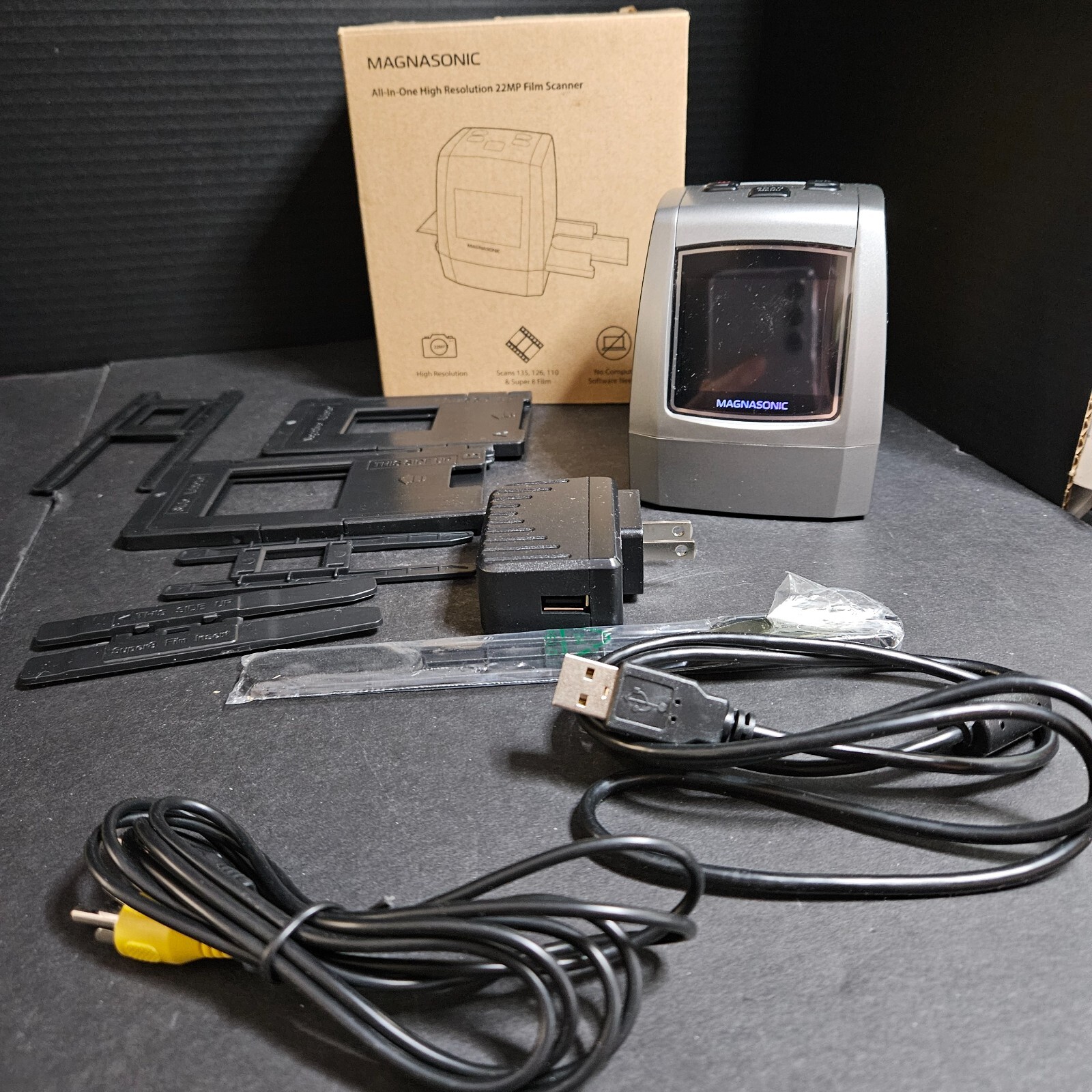 Magnasonic All In One High Resolution 22MP Film Scanner Model FS50  Super 8