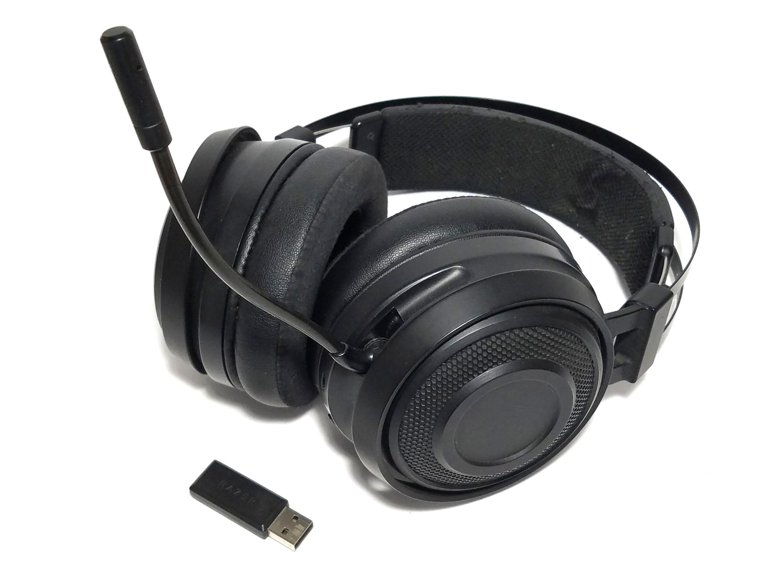Razer Nari Essential Wireless Gaming Headset w/ Mic + Dongle RC30-026902