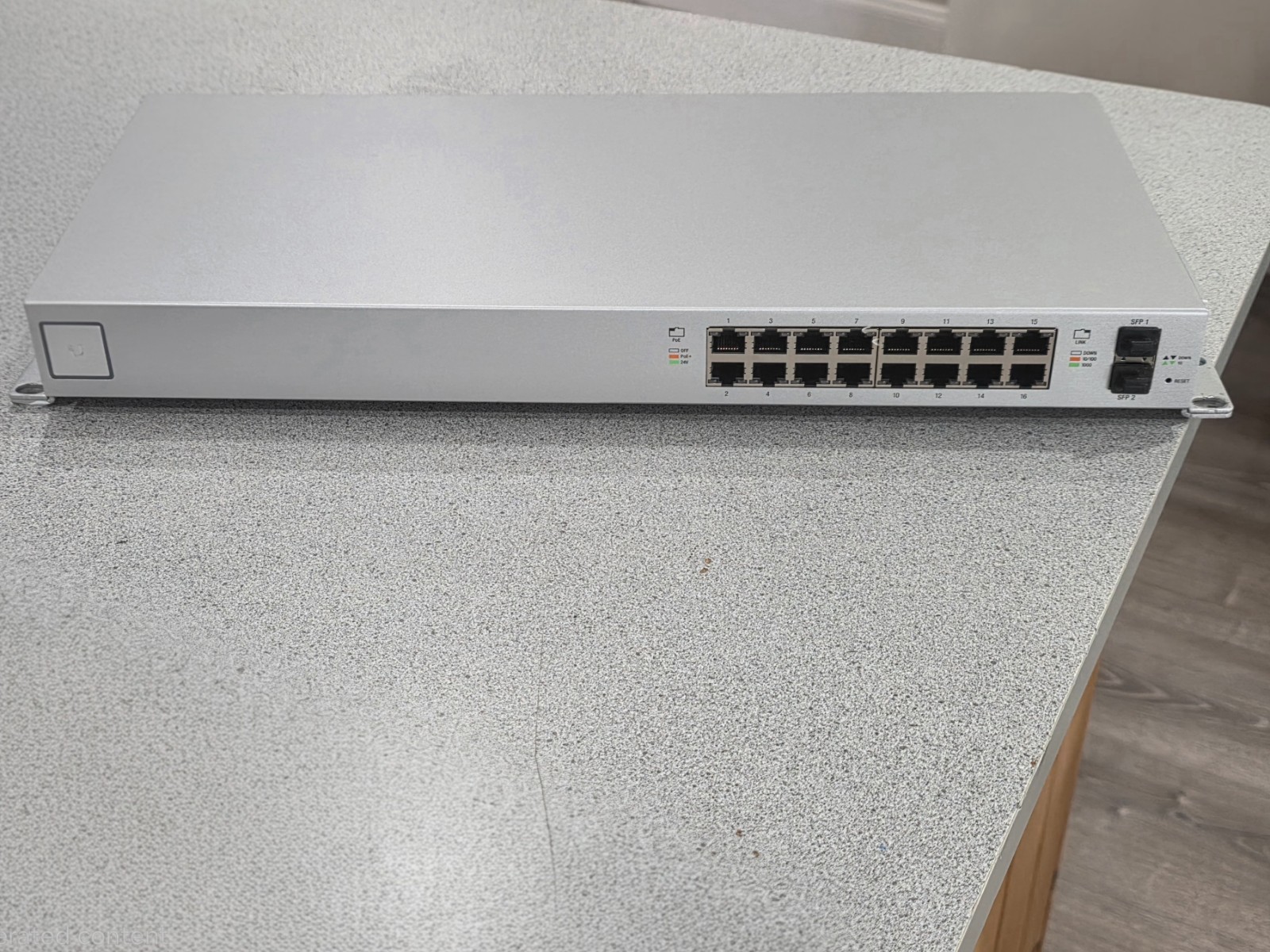 Ubiquiti UniFi Switch 16 (US‑16‑15W) – 16‑Port Managed Gigabit Switch – Tested 