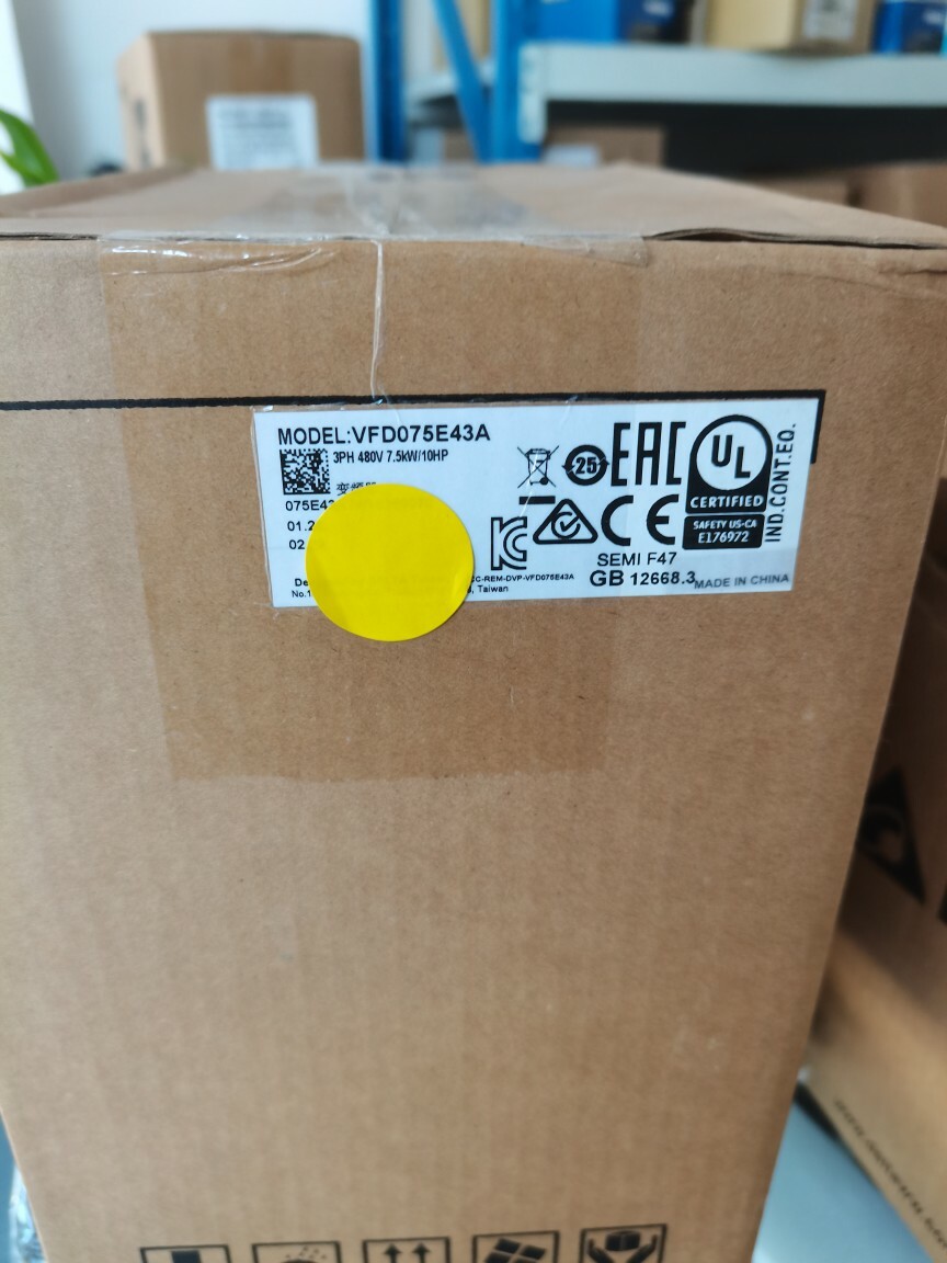 1pcs New Delta Inverter VFD075E43A in box Via DHL or FedEX