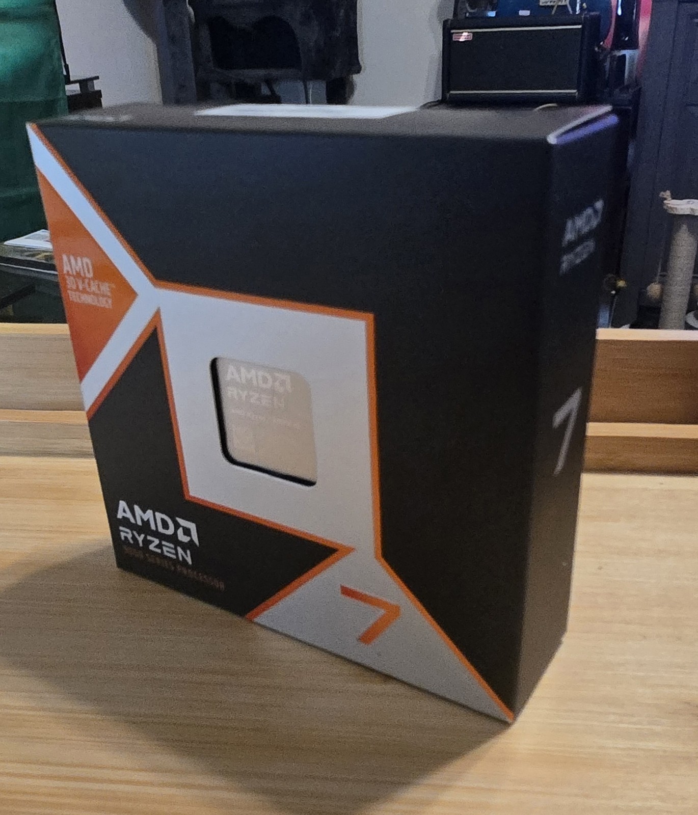 AMD Ryzen 7 9800X3D CPU _NEW in BOX-FREE SHIPPING