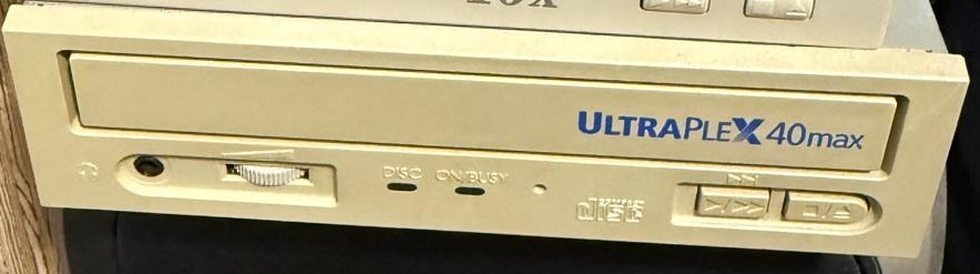 Plextor PX-40TSi UltraPlex 40max SCSI + Creative GCD-R542B Vintage CD-ROM Lot