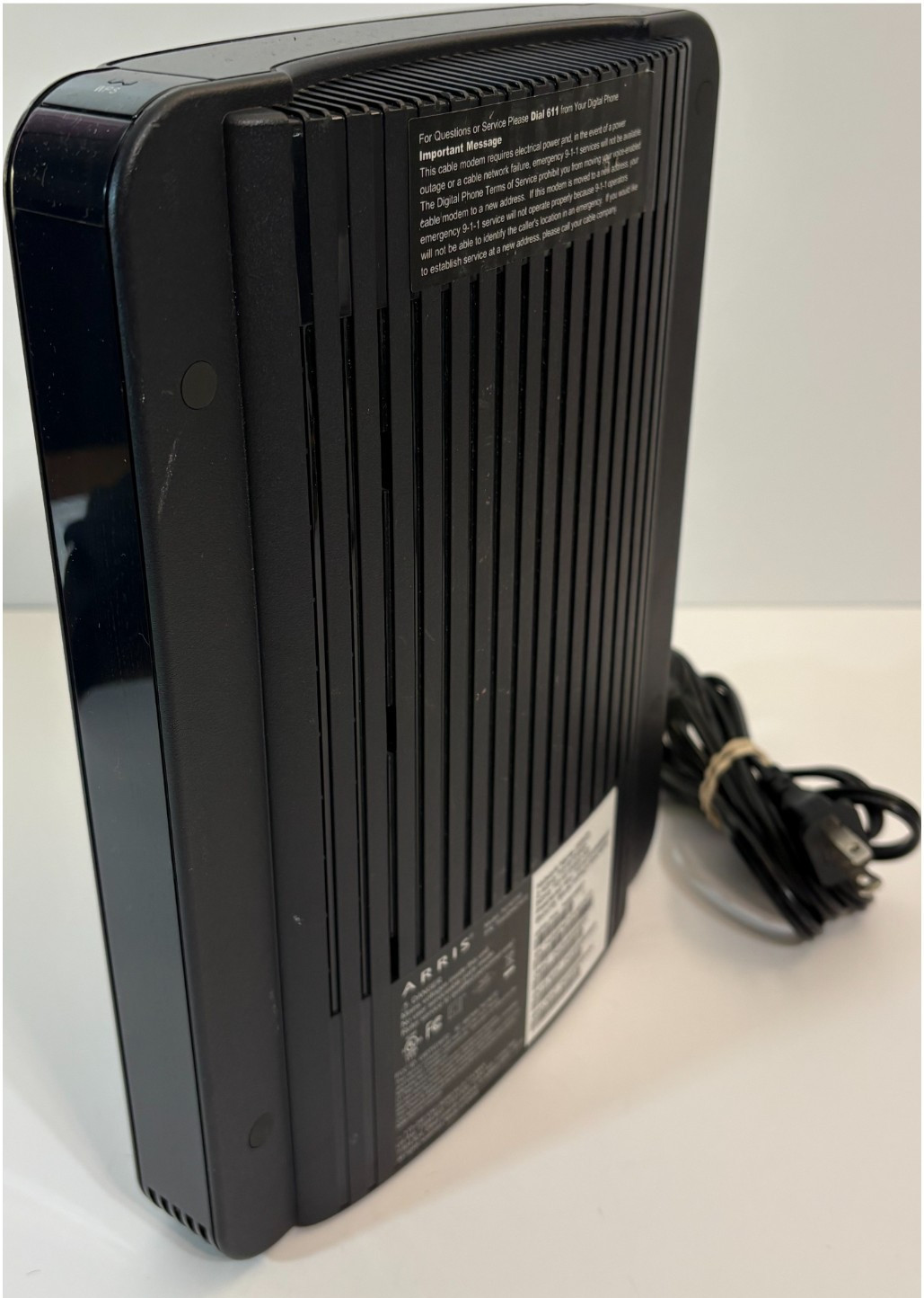 Arris  TG1672G Touchstone Telephony Gateway WIFI Cable Modem/Router TG02DHQ1672