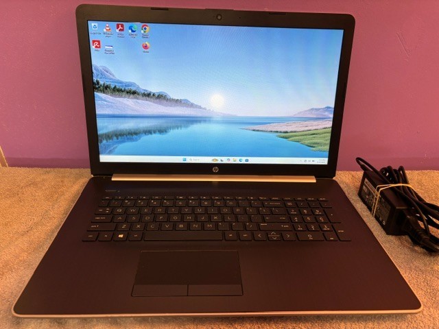 HP 17z-ca000 Touchscreen Laptop-3.1GHz-12GB RAM-128GB SSD-Windows 11 Home
