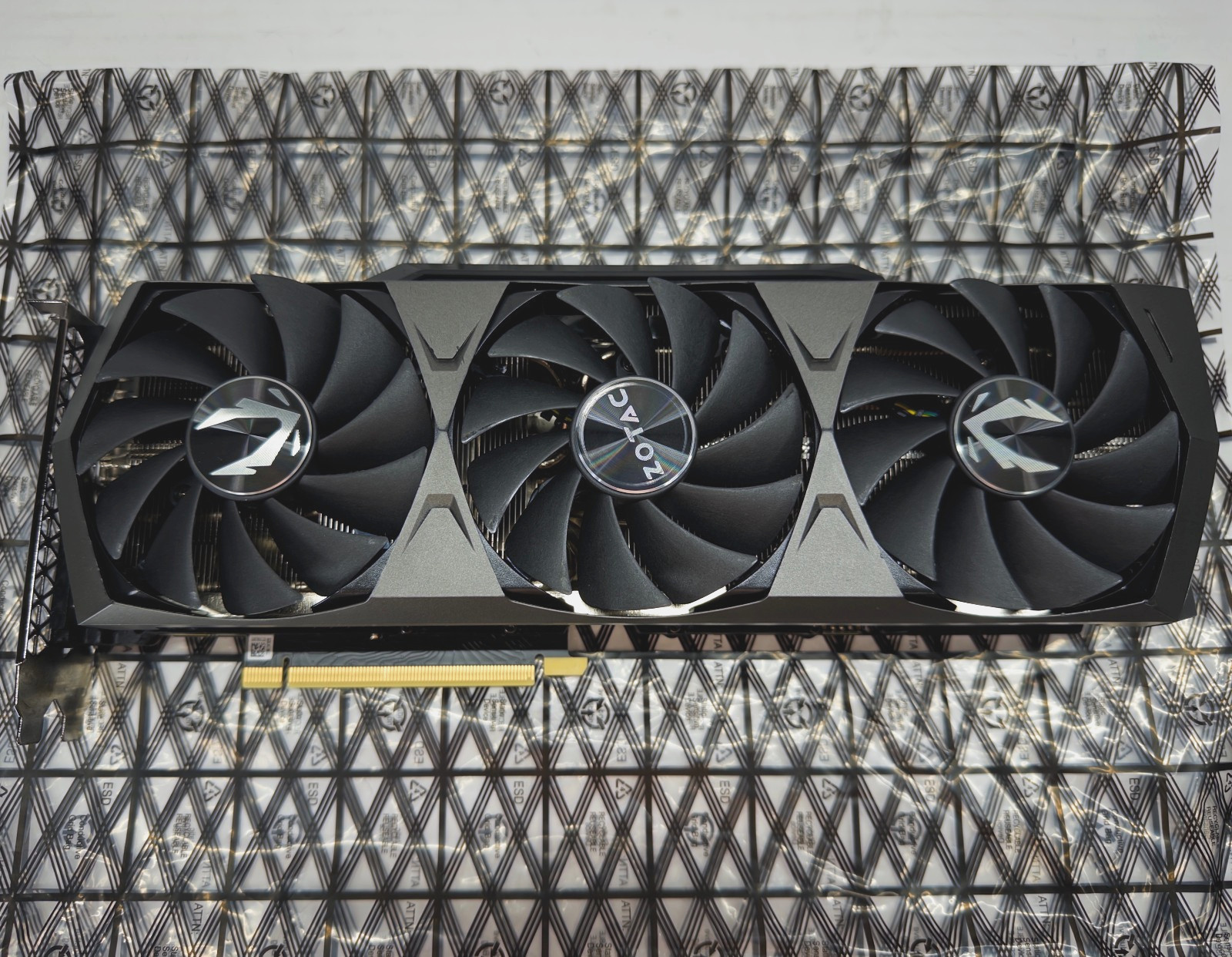ZOTAC GAMING GeForce RTX 3090 Trinity OC 24GB Graphics Card DOES NOT BOOT READ