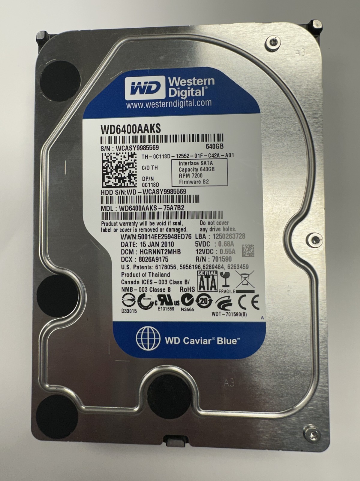 Western Digital WD Blue WD6400AAKS 640 GB SATA II 3.5 in Hard Drive