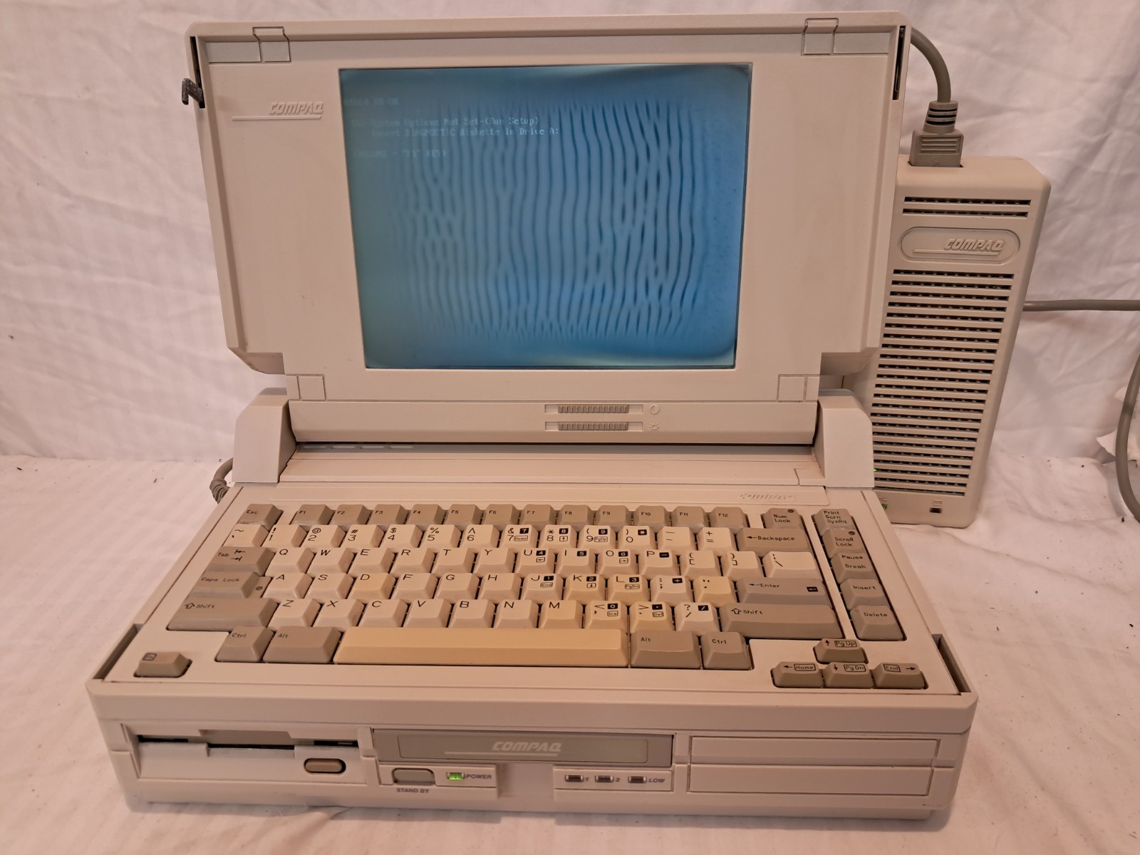ULTRA RARE COMPAQ SLT 286 COMPUTER (SAMPLE) ** WORKING**