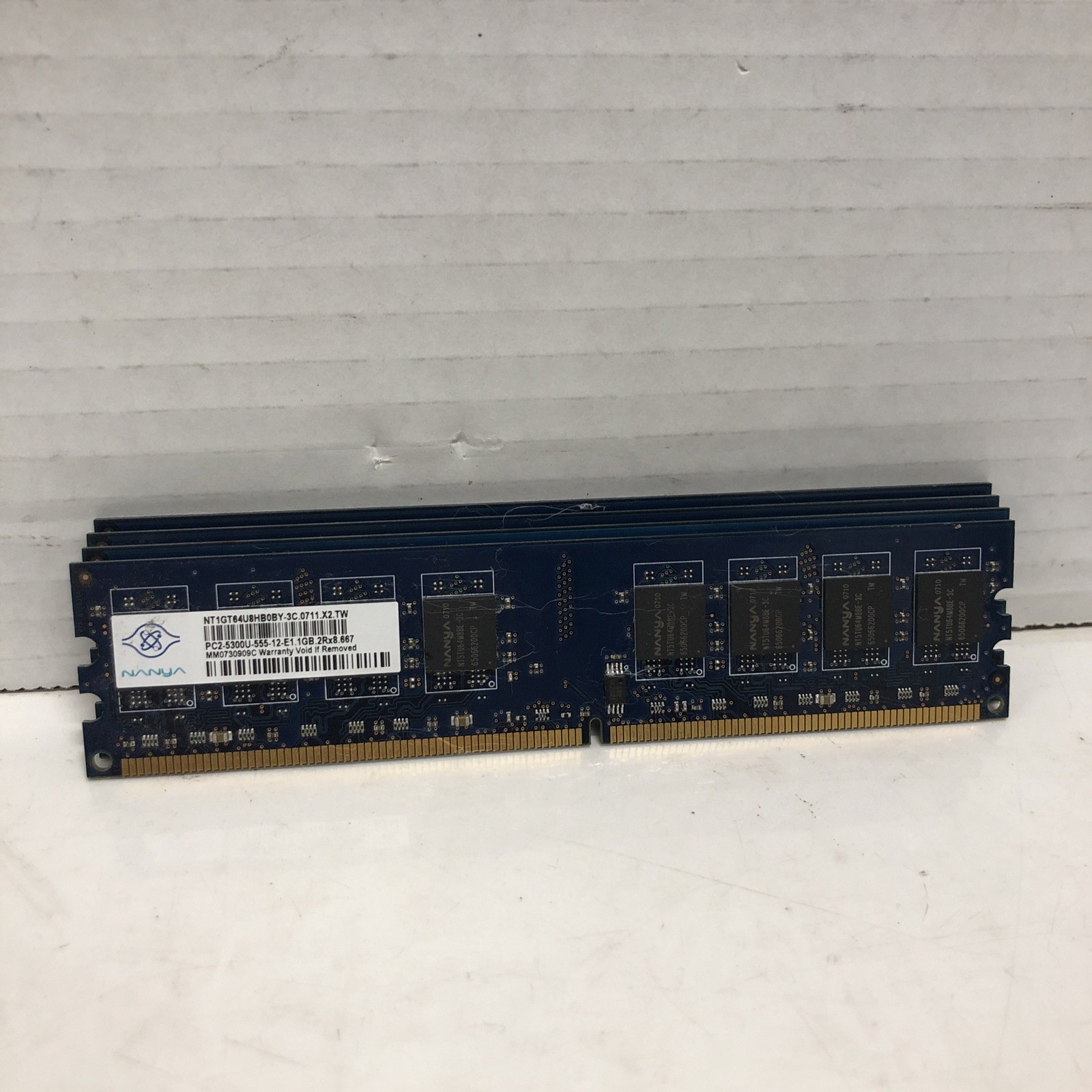 Nanya 4GB 4x1GB 2Rx8 PC2-5300U-555 DDR2 RAM Server Memory