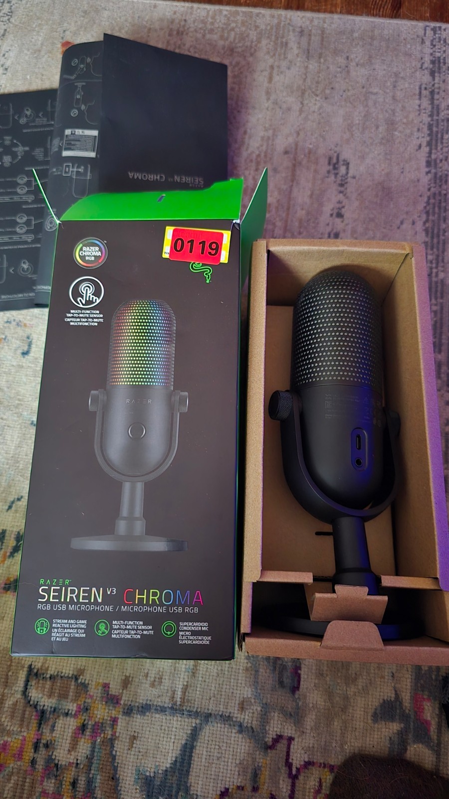 Razer Seiren V3 Chroma RGB USB Microphone New