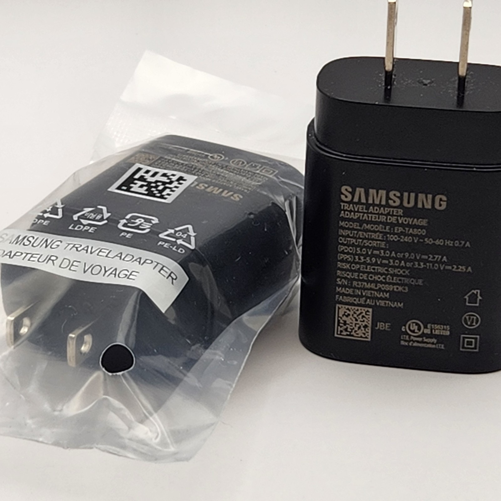 New OEM Samsung 25W USB-C Super-Fast Charging Wall Charger (EP-TA800) - Black