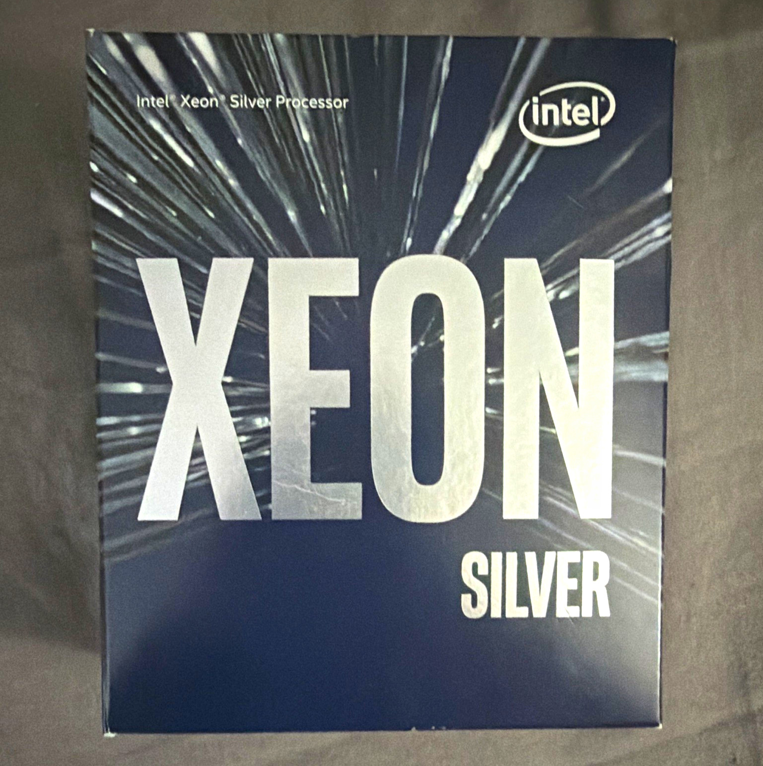 Intel Xeon Silver 4214 12-Core 2.20GHz LGA3647 CPU 16.5MB L3 SRFB9