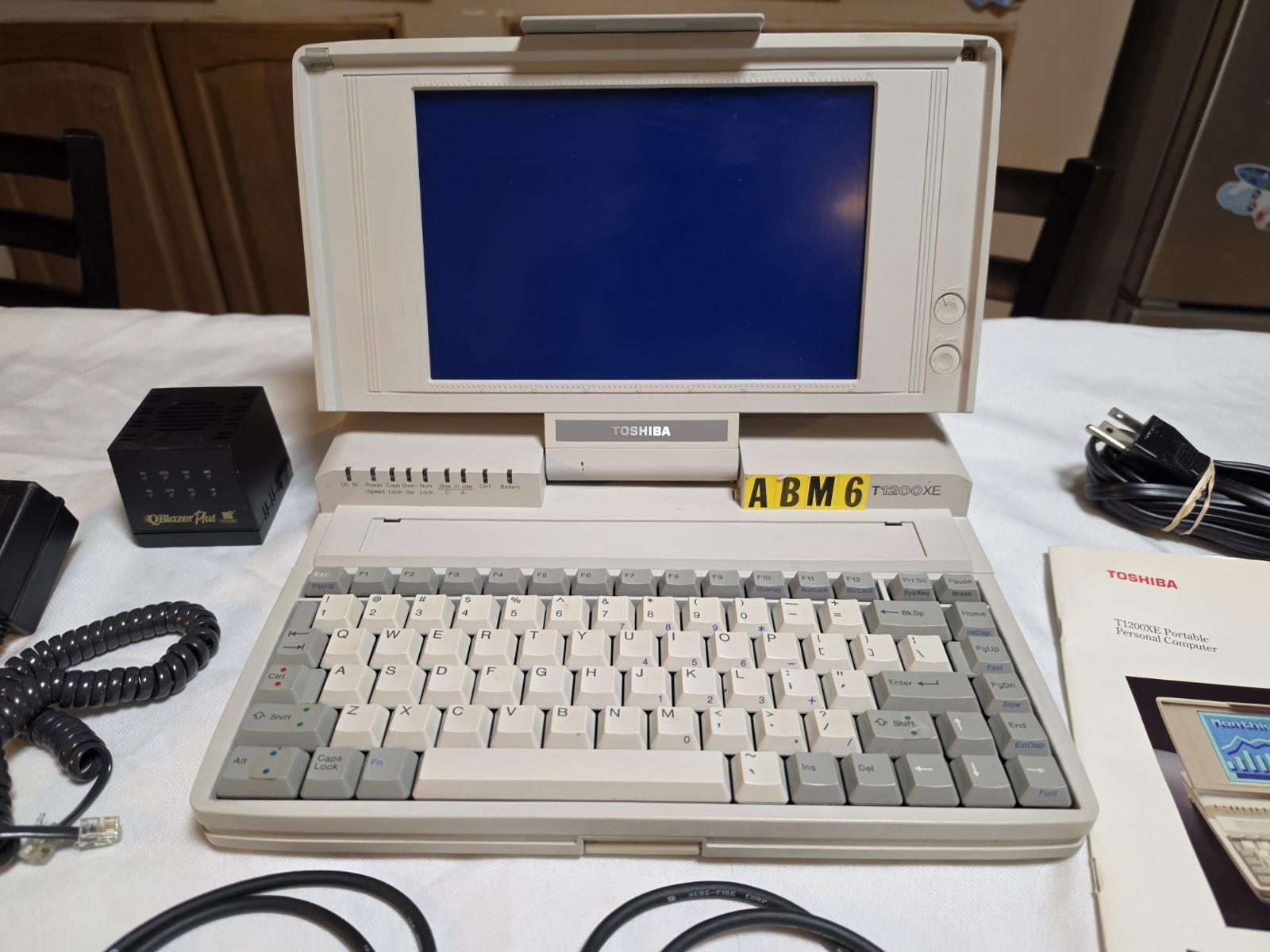 Vintage Toshiba T1200XE  Laptop  See Photos AS IS Untested  - Parts